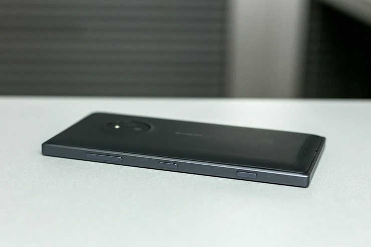 Nokia Lumia 830 (13).jpg